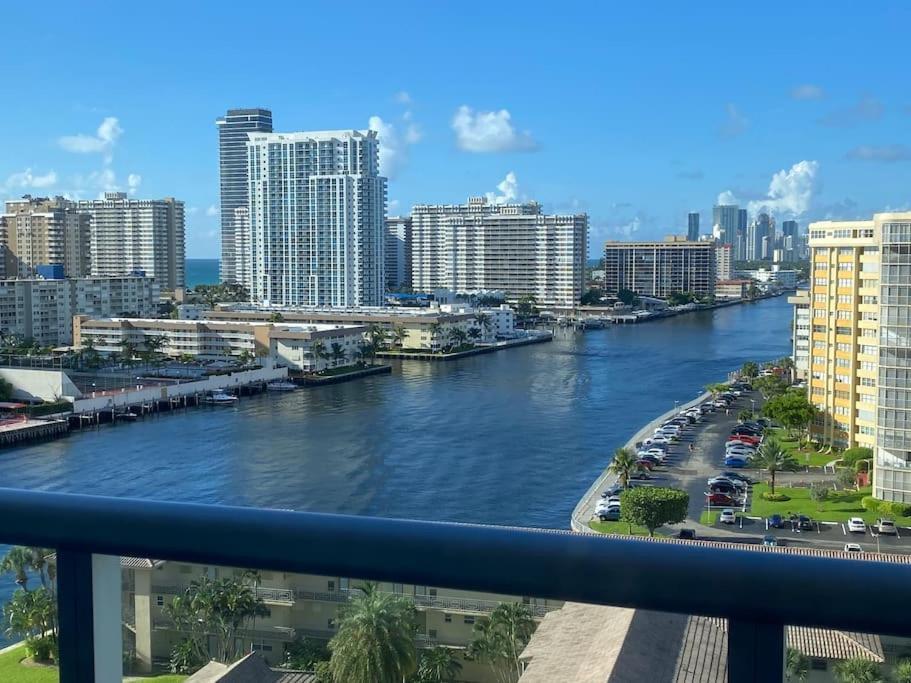 Miami Beach 1B/1B Incredible View Apartment With Kitchen Hallandale Beach Exterior foto